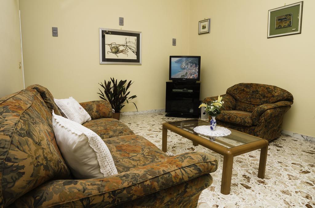 Casa Raffelina Apartment Minori Cameră foto