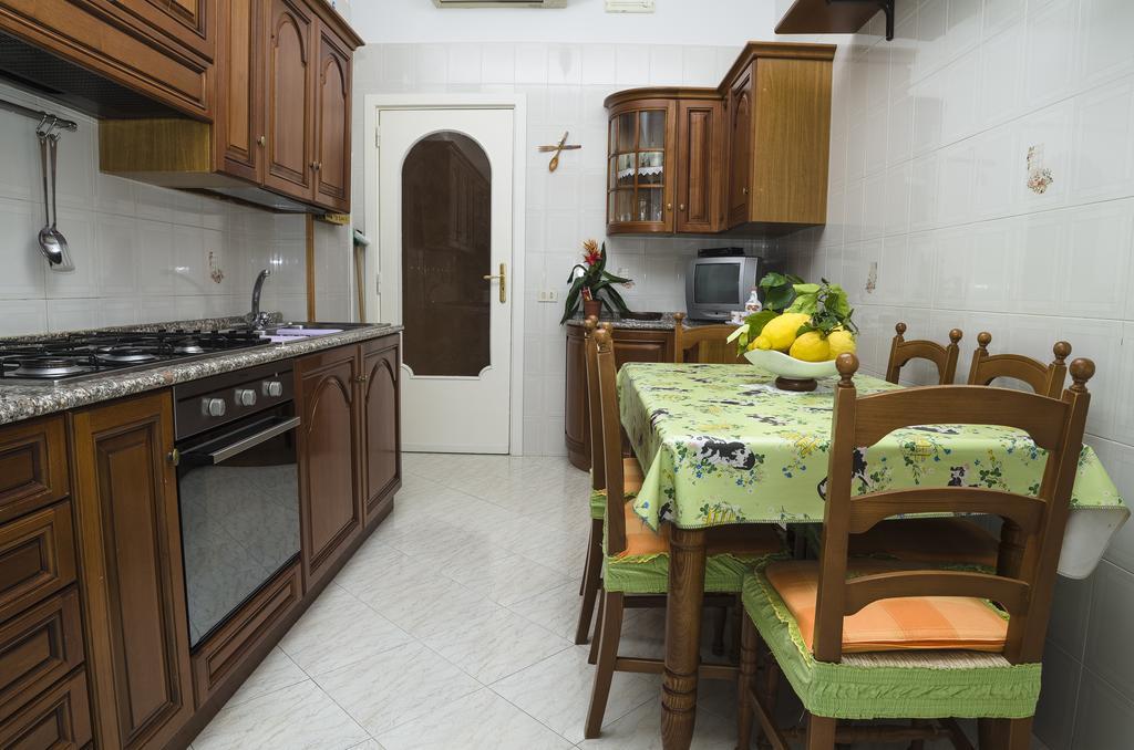 Casa Raffelina Apartment Minori Cameră foto